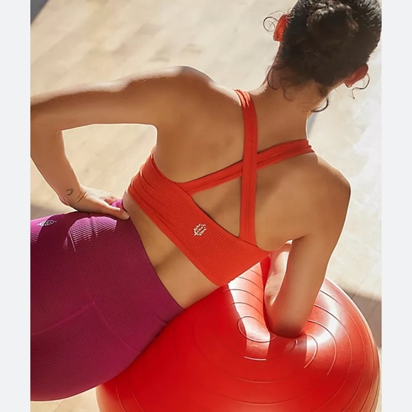 Free People Movement Happiness Runs Convertible Crop Tank in Baby Pink S - Picture 9 of 9